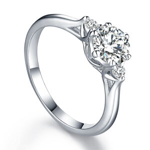 OLIVIE Zásnubný strieborný prsteň BEVERLY 5081 Veľkosť prsteňov: 6 (EU: 51-53) Ag 925; ≤2 g.
