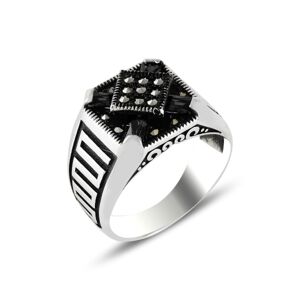 OLIVIE Pánský stříbrný prsten MARKAZIT 5706 Veľkosť prsteňov: 9 (EU: 59-61) Ag 925; ≤8,4 g.