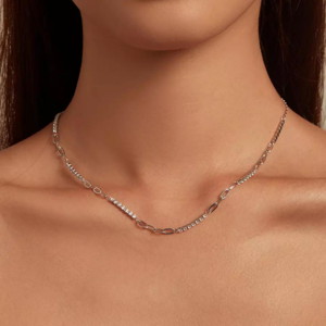 OLIVIE Strieborný dámsky náhrdelník 7214 Ag 925; ≤4,3 g.